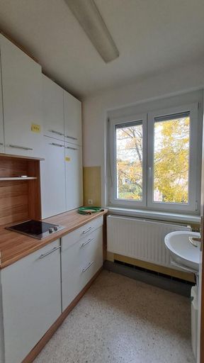 2. Teeküche im ehem. Badezimmer