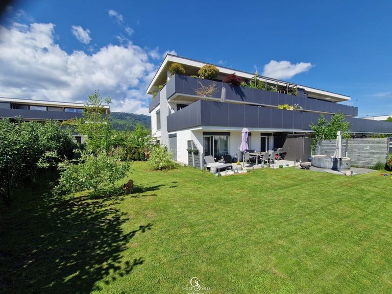 Ihr persönlicher Garten - erreichbar über die große, überdachte Terrasse