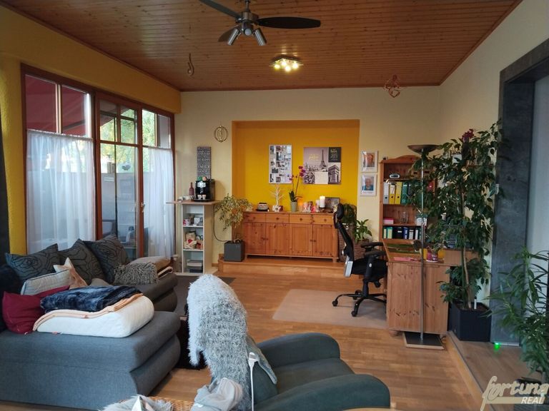 Wohnesszimmer mit Wintergarten