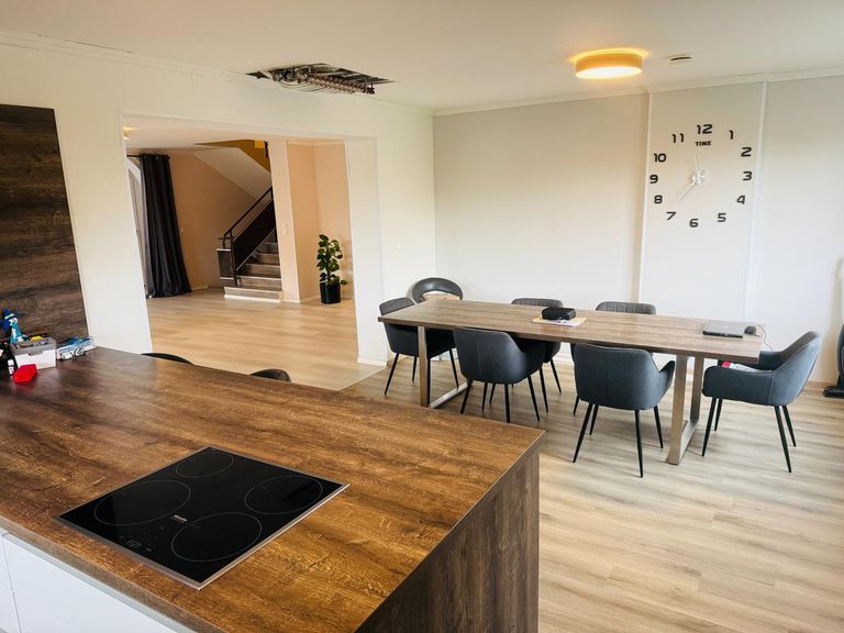 imposante Wohnküche mit Speisebereich