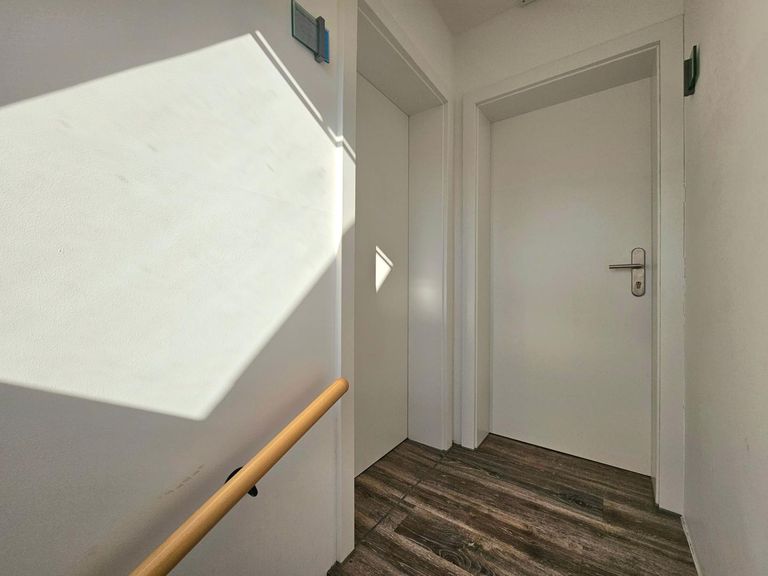 Wohnungstüren Top 5 + Top 6 im 2. Stock