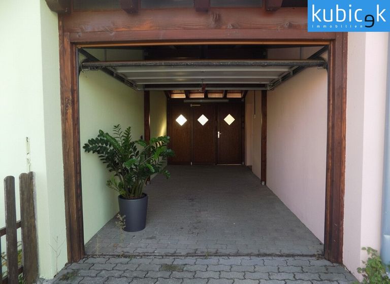 Eingangsbereich/Pergoladach