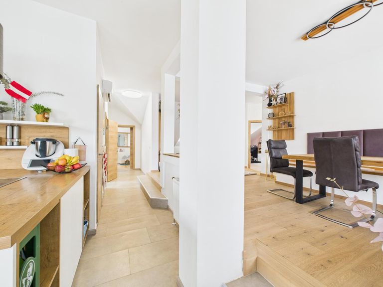 Zweifamilienhaus in Illmitz Vorraum OG