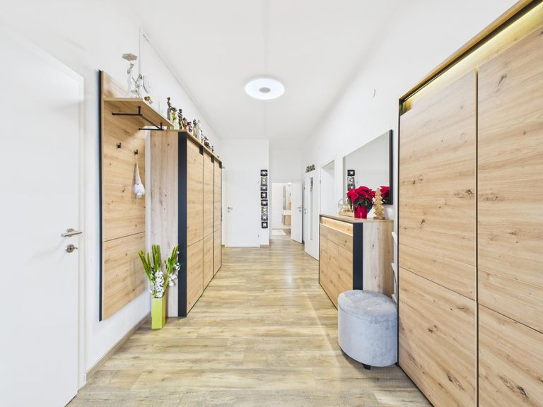 Zweifamilienhaus in Illmitz Diele EG