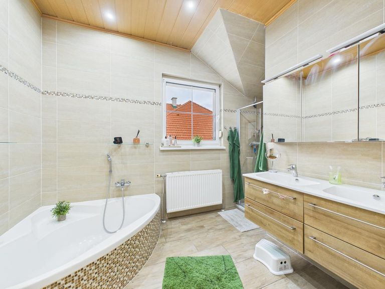 Zweifamilienhaus in Illmitz Bad OG