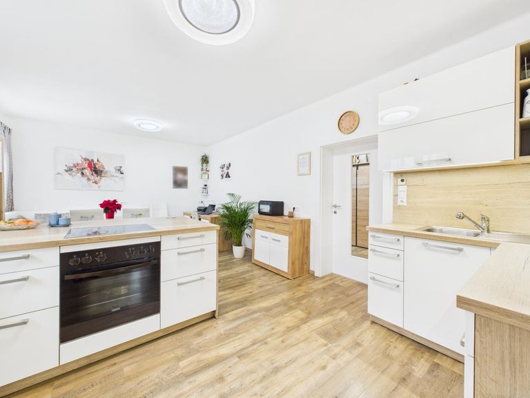 Zweifamilienhaus in Illmitz Küche EG