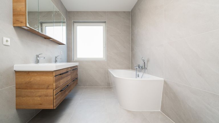 Obergeschoss Badezimmer 1