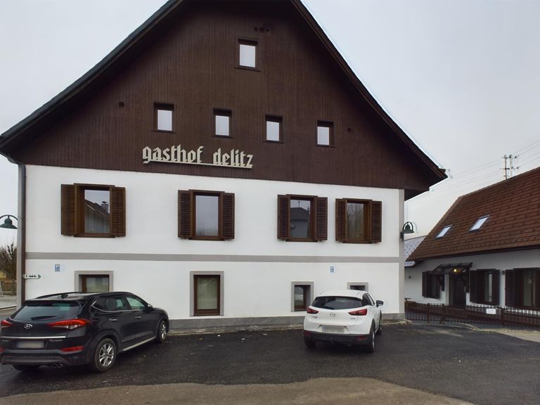 Straßenansicht