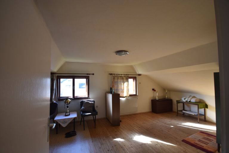 Dachboden - Renovierungsbedürftiges und geräumiges Haus mit Geschäftslokal Kauf Aigen Salzburg