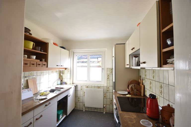 Kochbereich - Renovierungsbedürftiges und geräumiges Haus mit Geschäftslokal Kauf Aigen Salzburg