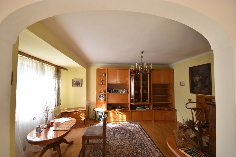 Wohnbereich - Renovierungsbedürftiges und geräumiges Haus mit Geschäftslokal Kauf Aigen Salzburg