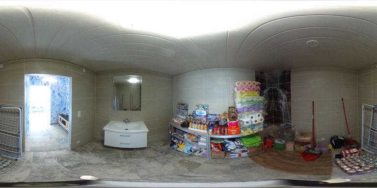 Lagerraum bzw mögliches Bad