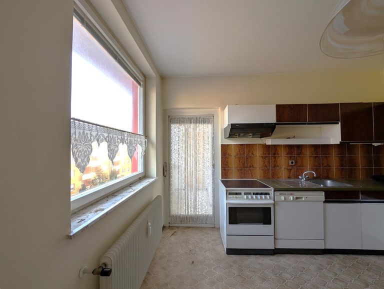 Küche mit Zugang Balkon