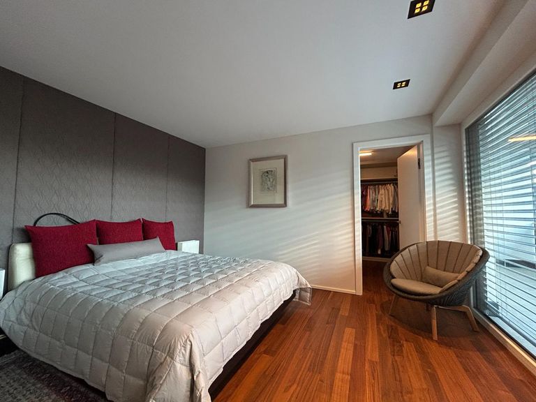 Zimmer mit Ankleideraum OG