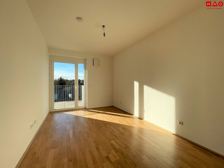 Schlafzimmer mit Zugang Balkon