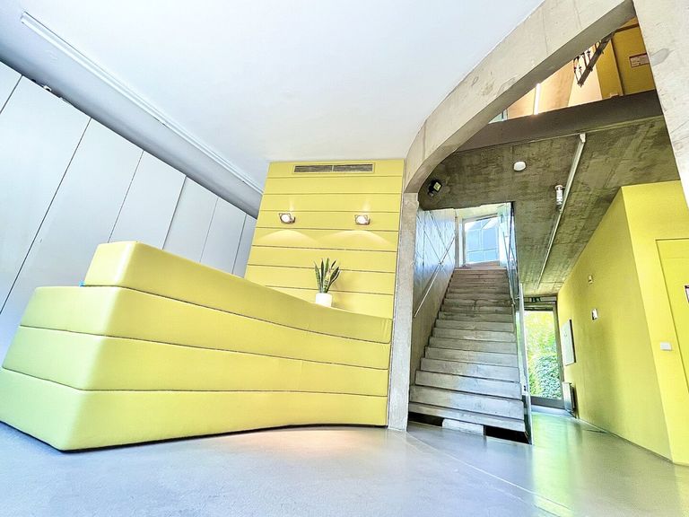 Eingangsbereich mit Empfang