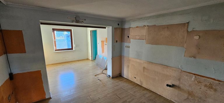 Erdgeschoss Raum/Küche in Blick Richtung Süden