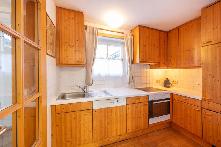 Küche aus den 90er Jahren