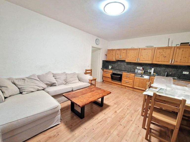 Küche, Wohn- Esszimmer