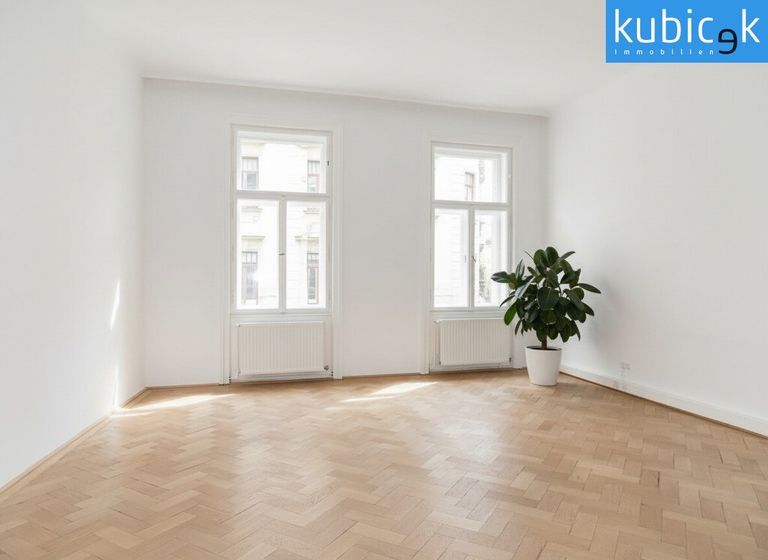 Zimmer straßenseitig