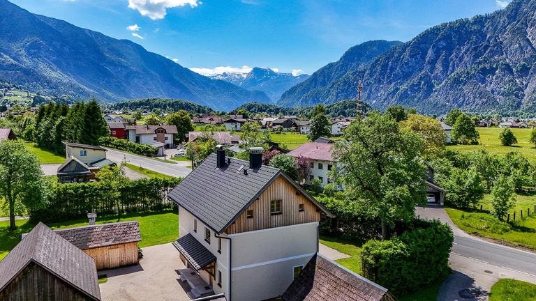 Aussensicht mit Blick auf Krippenstein