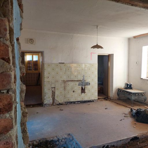 Küche und "Bad in spe"