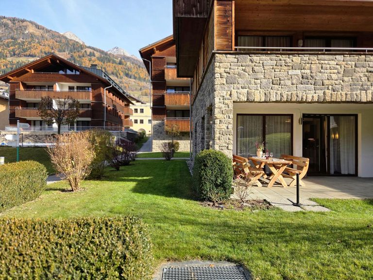 Südterrasse und Bergidylle