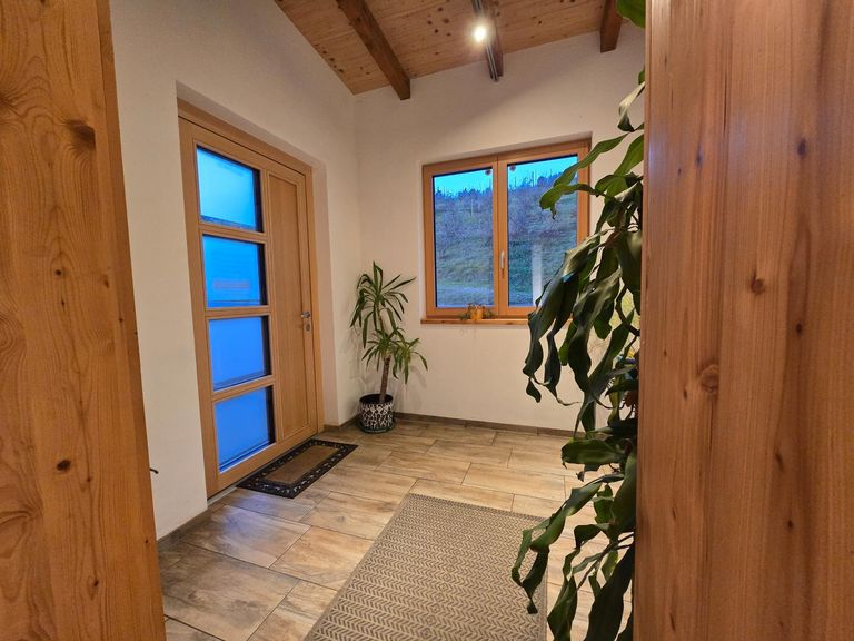 Eingang im Zwischengeschoss