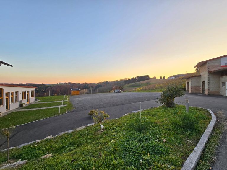 Zufahrt zu den Parkplätzen