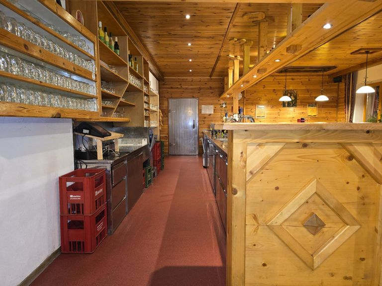 Bar, Zugang zum Kühlraum