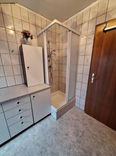 OG, Dusche im Obergeschoß