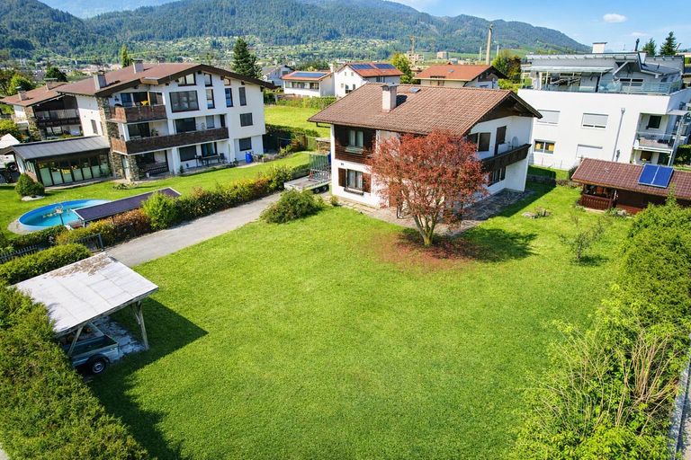 Grundstück mit Altbestand