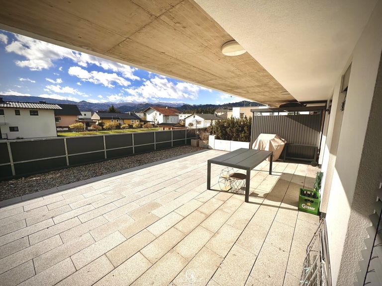 Überdachte Terrasse / Freifläche