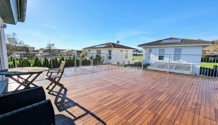 Carport-Terrasse mit Nordost-Ausrichtung ca. 55m²