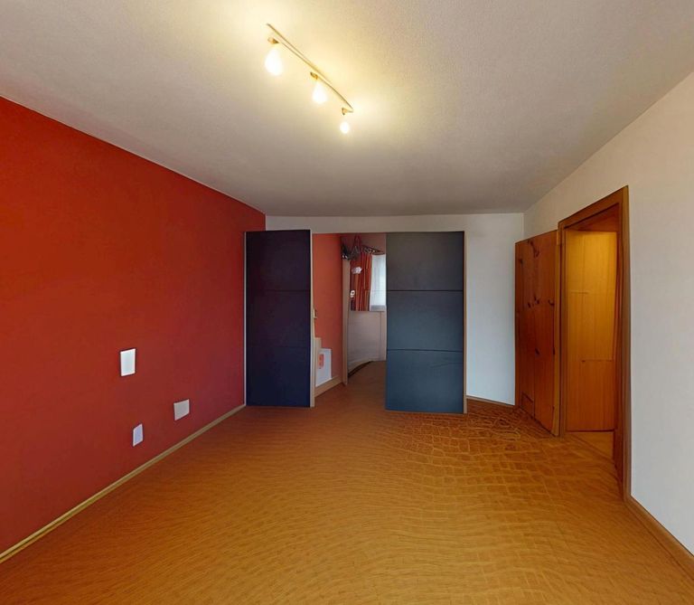 Landeck - Haus - Zimmer Rot