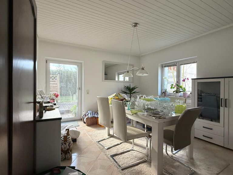 Esszimmer EG mit anschließender Terrasse