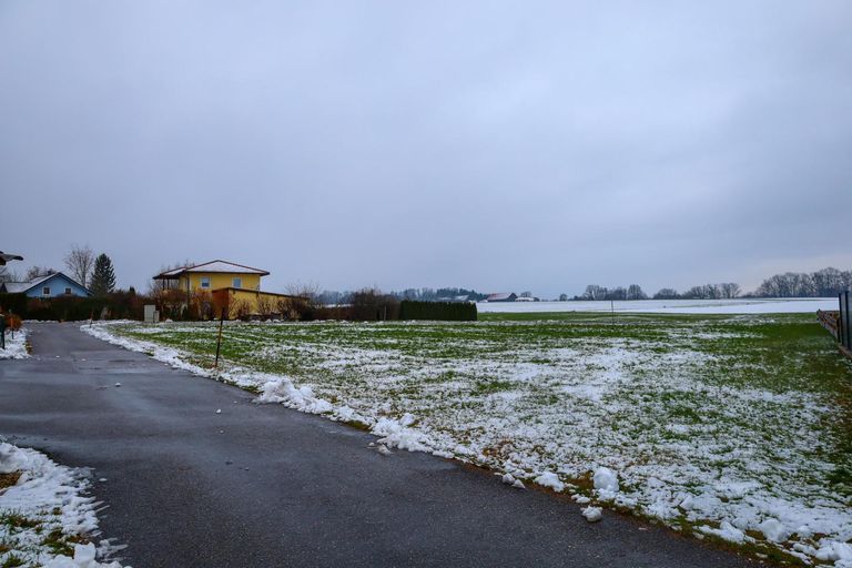 Grundstücksaufnahme 13