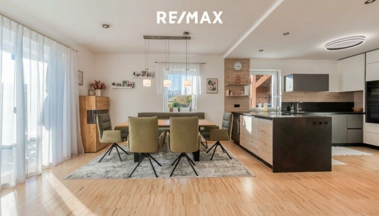 Küche mit Essbereich