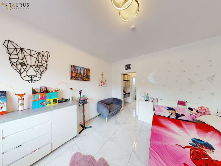 Kinder-/Gästezimmer