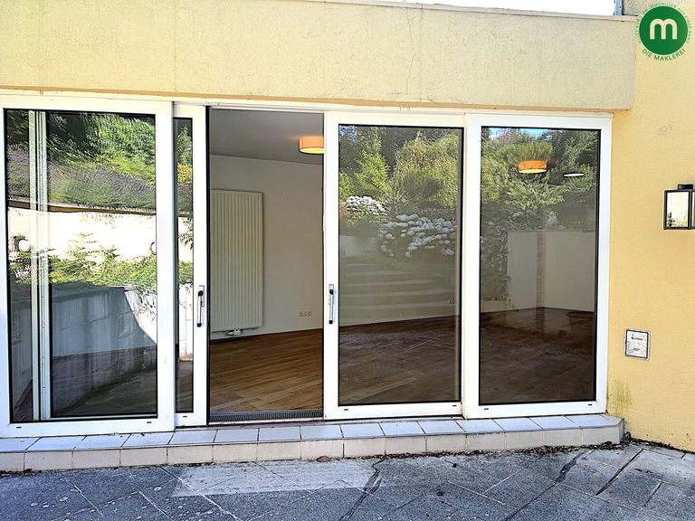 Zugang zur Terrasse über den Wohnbereich