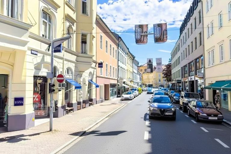 Strassenansicht vom Haus