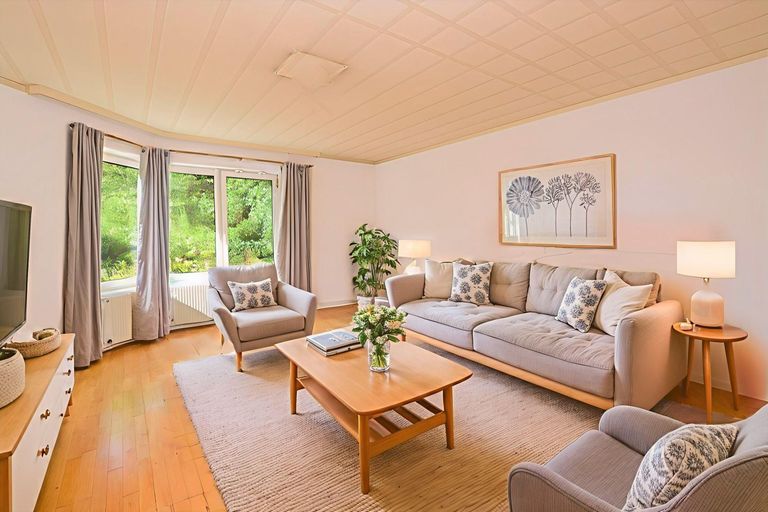 Wohnzimmer (virtuell eingerichtet)