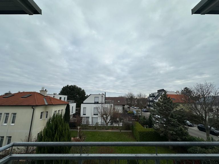 16 Ausblick von Terrasse im 2 OG