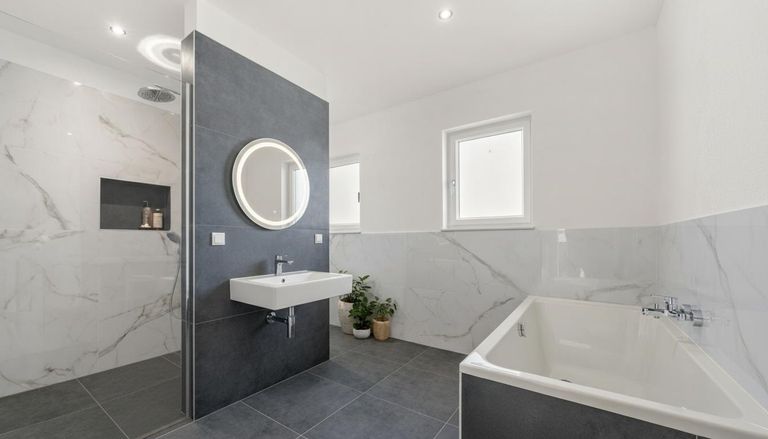 KI Beispielbild Badezimmer OG