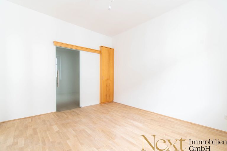 Zimmer II inkl. begehbarer Kleiderschrank