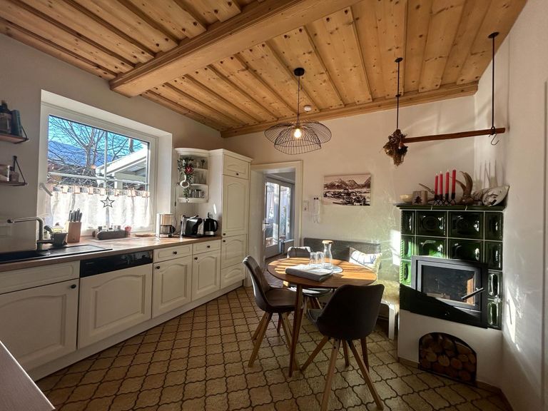 Küche mit Essbereich