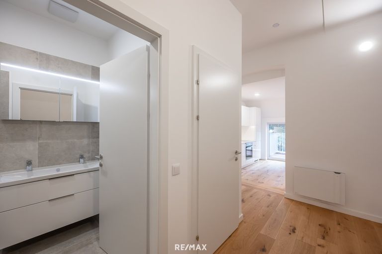 Ansicht Bad und Vorraum