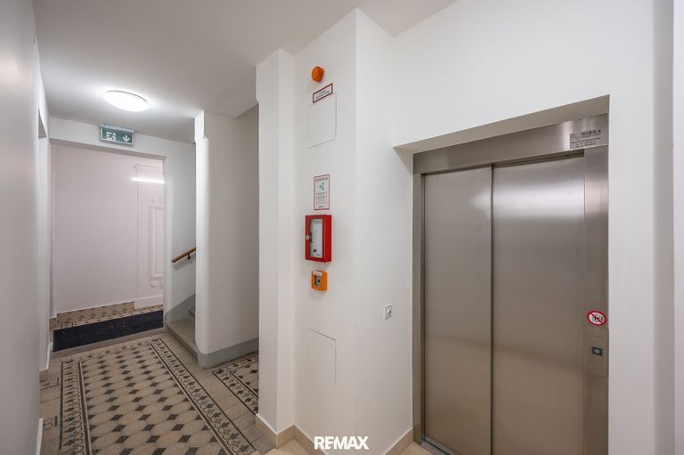 Lift vorhanden