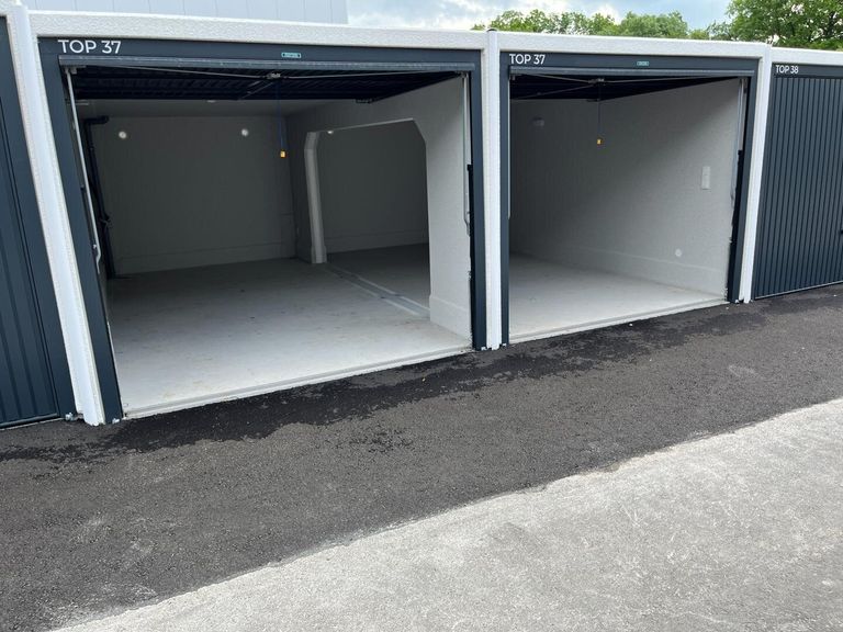 Musterbild Doppelgarage