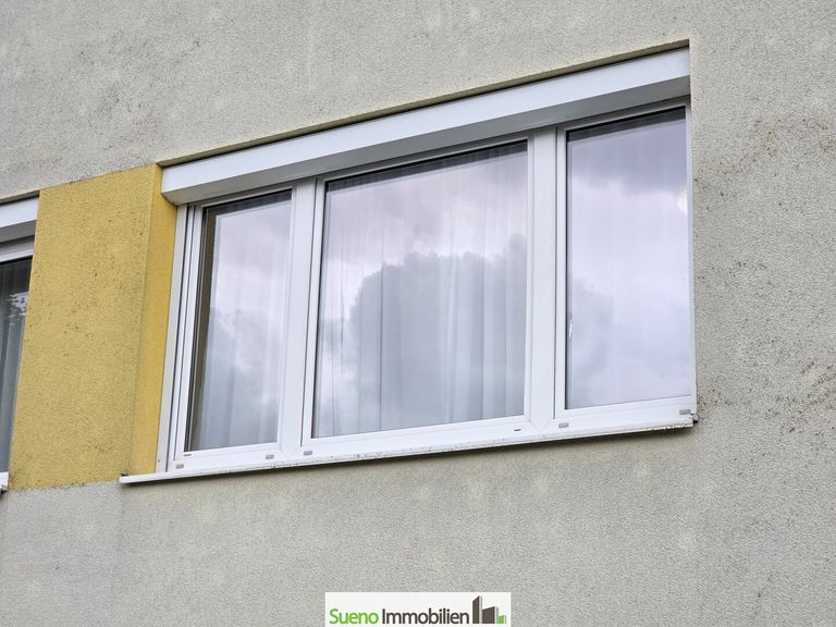 Neue Kunststoff-Fenster